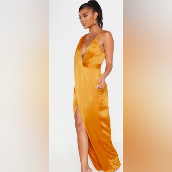 PrettyLittleThing Asymmetrical Dress - Picture 4 of 7